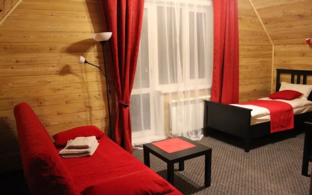 Na Kedrovoy Cottage
