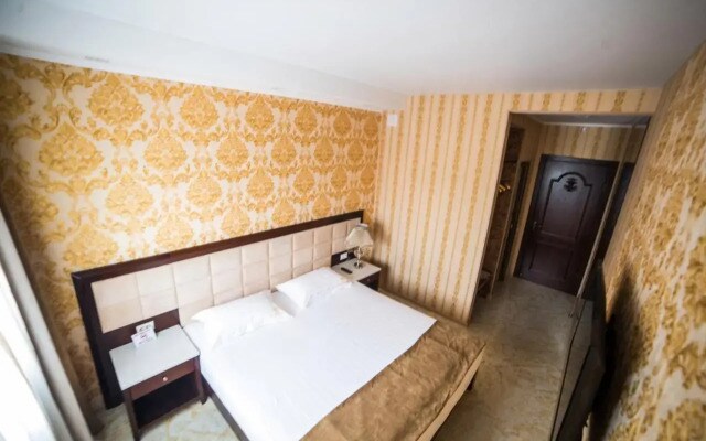 Kot Mini Hotel