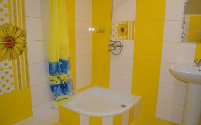 Zolotoi Linkor Guest House