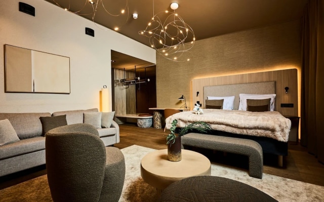Balder Luxury Lodge & Glass Igloos