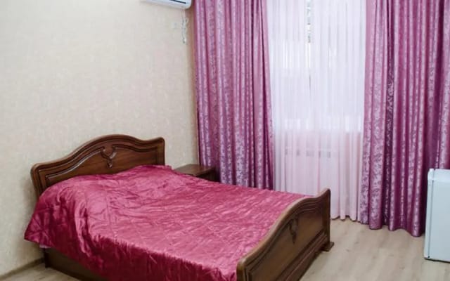 U Lyudmilyi Guest House