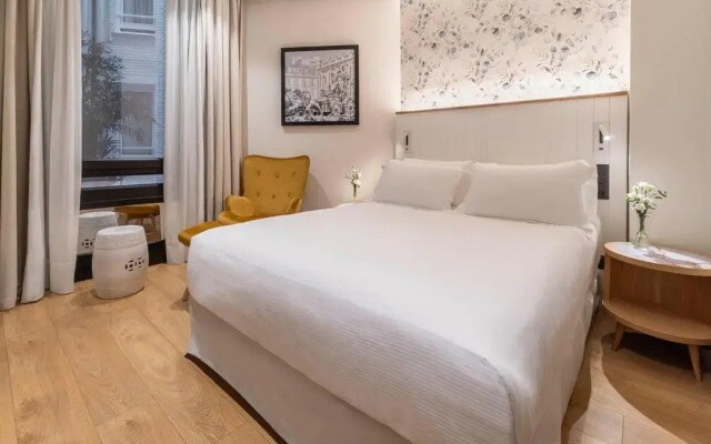 H10 Puerta de Alcalá 4* Sup