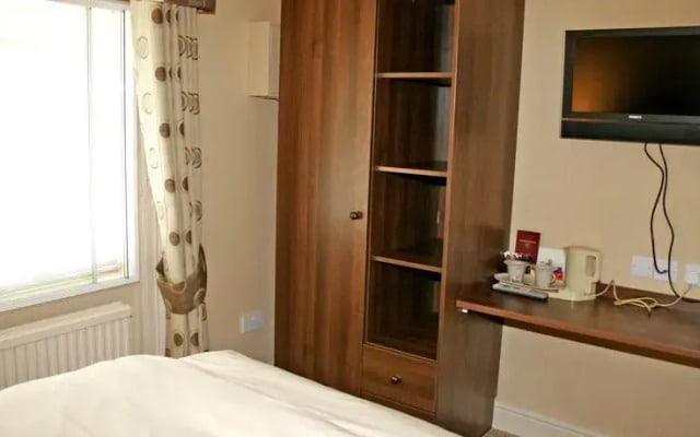The Railway Tavern Hotel