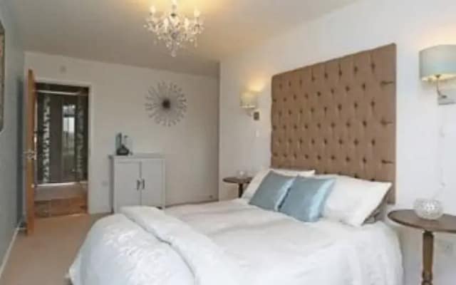 Exclusive Riverview Apartment