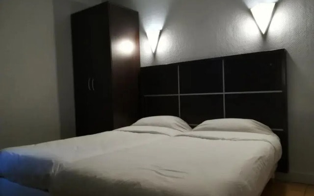 Hôtel Du Globe 18