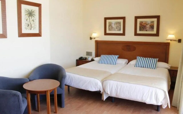 Отель Leonardo Torremolinos Costa del Sol