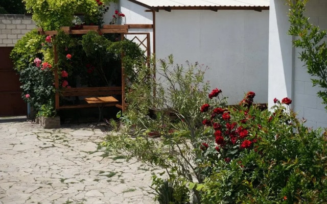 Guest House Yakor