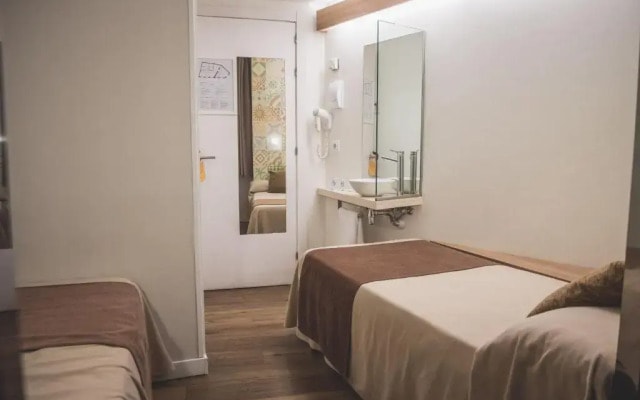 Mare Nostrum Hostal