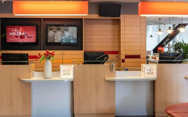 Отель ibis Barcelona Meridiana