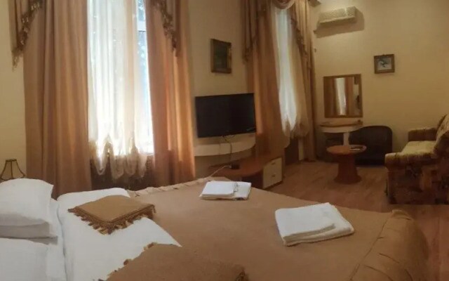 Park Royal Bely Lebed Mini-Hotel