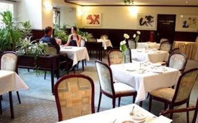 Kurfrstendamm am Adenauerplatz