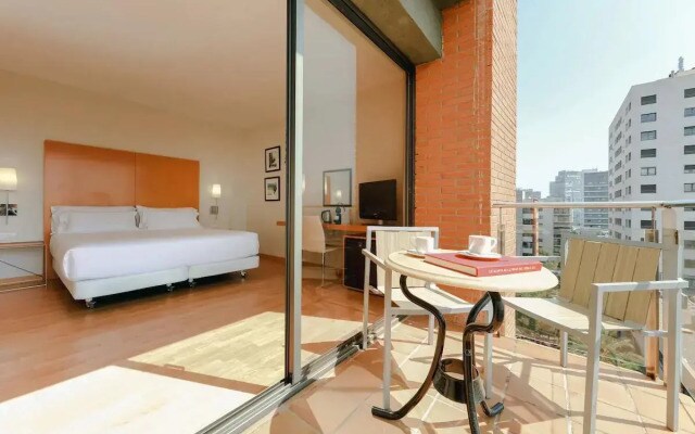 Отель Сatalonia Barcelona Beach