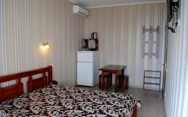 Uyut Guest House