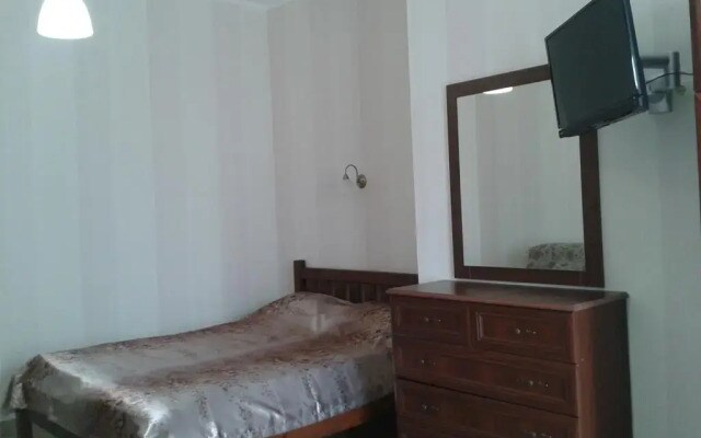 Uyut Guest House